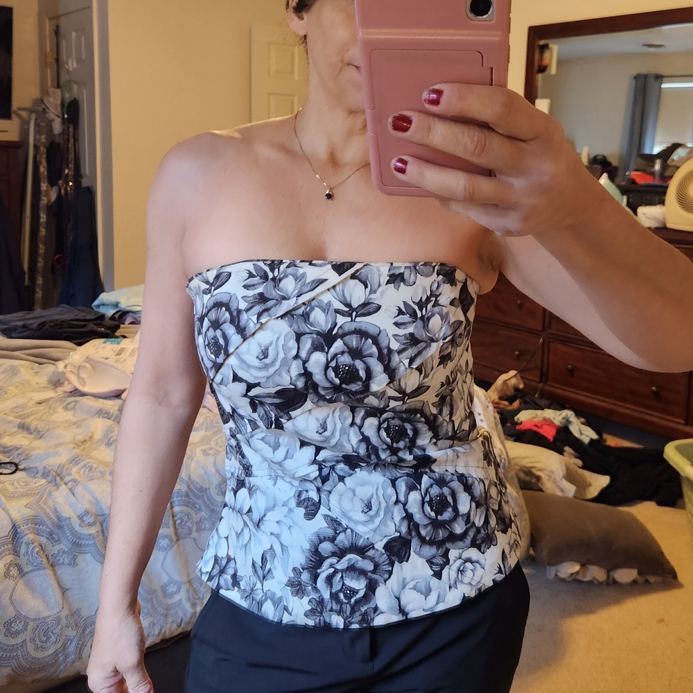 White house black market top